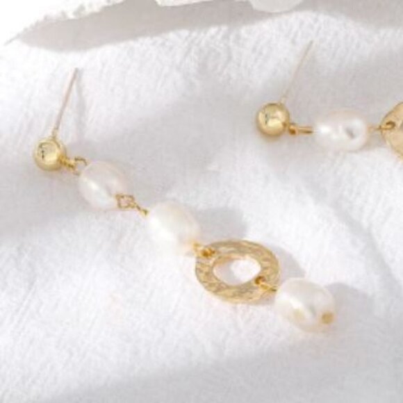 Gold Plated and Freshwater Pearl Dangle Earrings - Picture 3 of 7